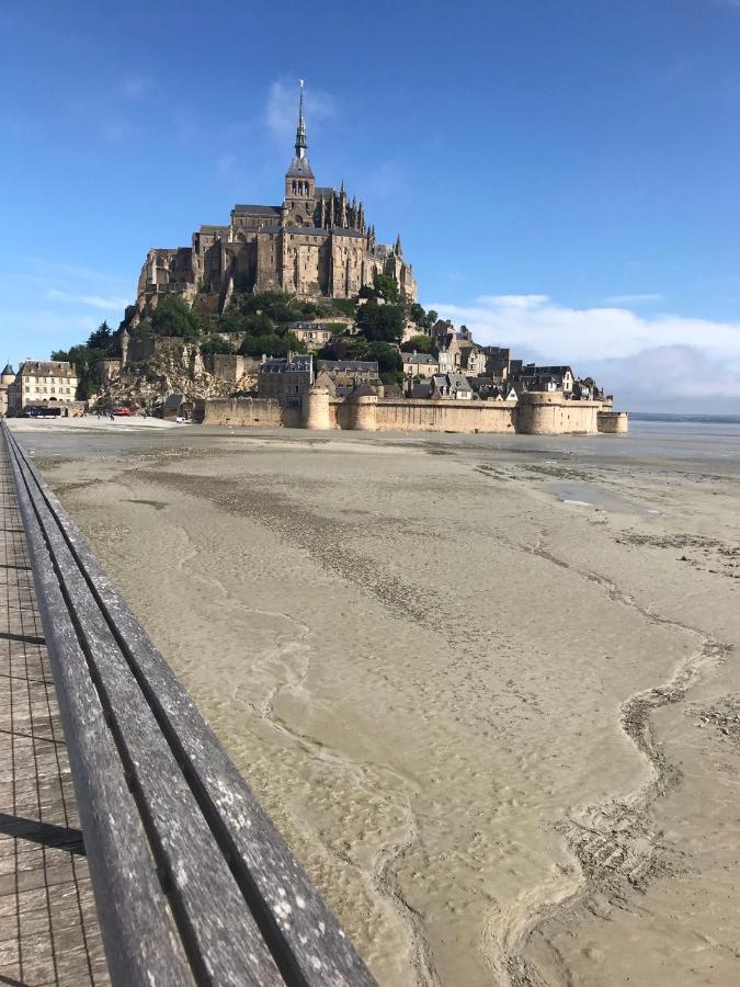 La Cahudiere Saint-Martin-Landelles Exterior photo